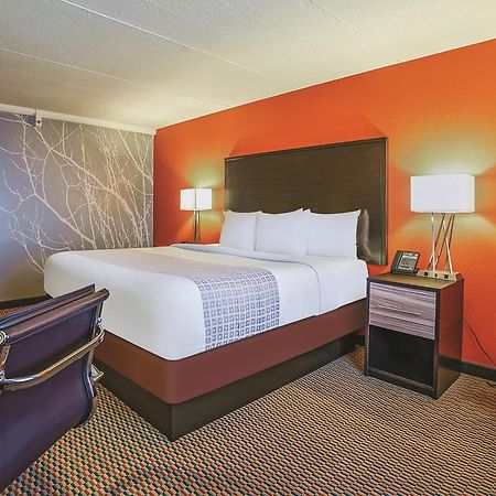 Holiday Inn & Suites Philadelphia-Runnemede/Exit 3-New Jersey Turnpike Exteriör bild