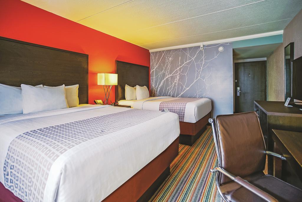 Holiday Inn & Suites Philadelphia-Runnemede/Exit 3-New Jersey Turnpike Exteriör bild