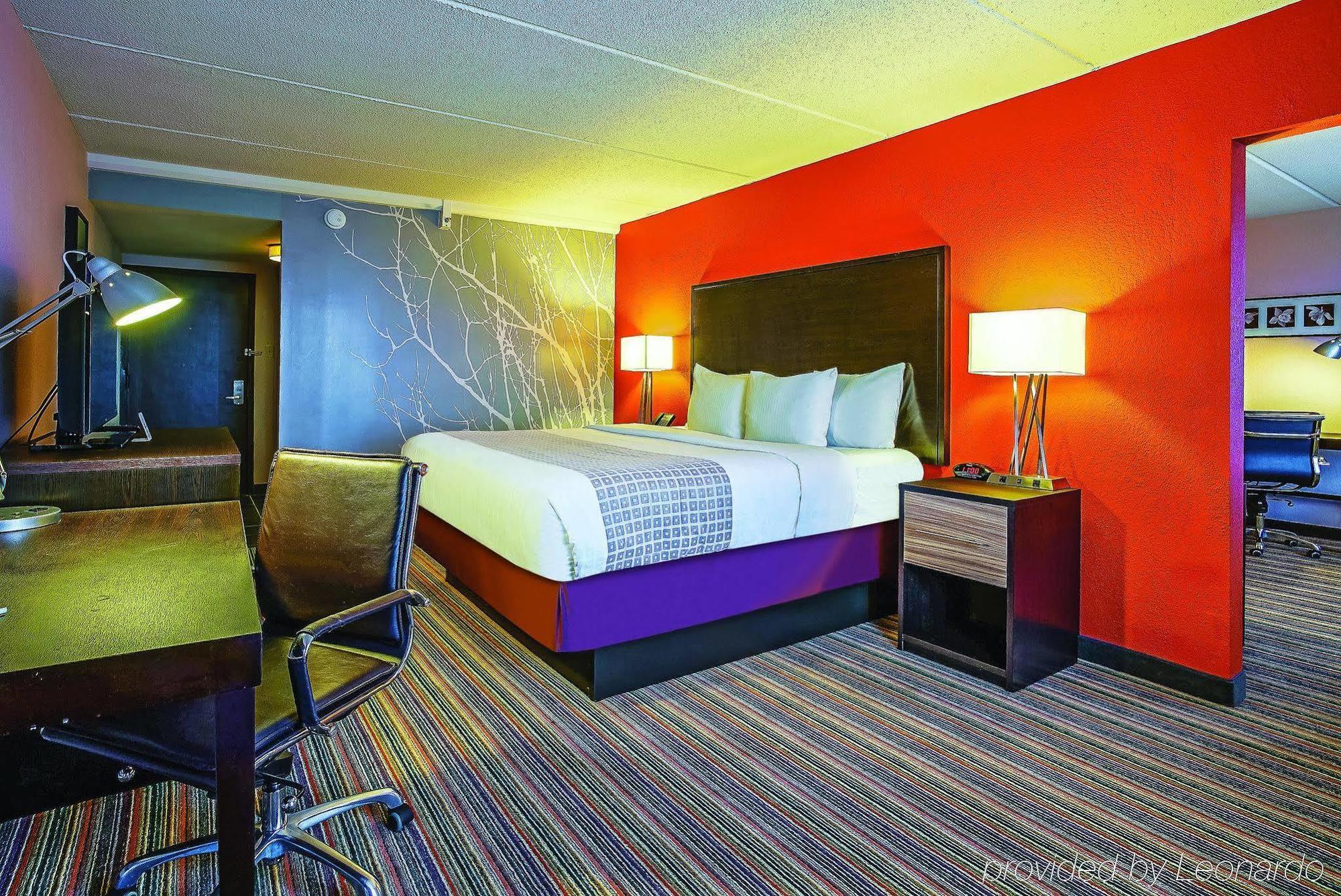 Holiday Inn & Suites Philadelphia-Runnemede/Exit 3-New Jersey Turnpike Exteriör bild